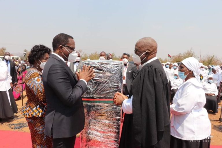 Chakwera applauds 40 year service of retiring CCAP Minister Rev. Winston Kawale