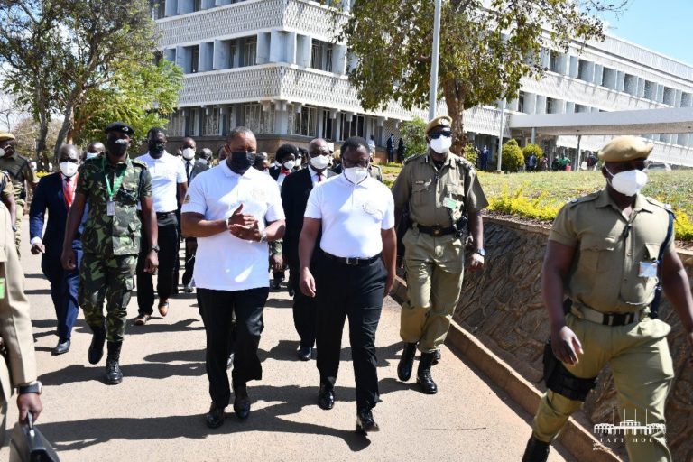 Chakwera makes surprise visit to Capital Hill, demand answers on salary delays
