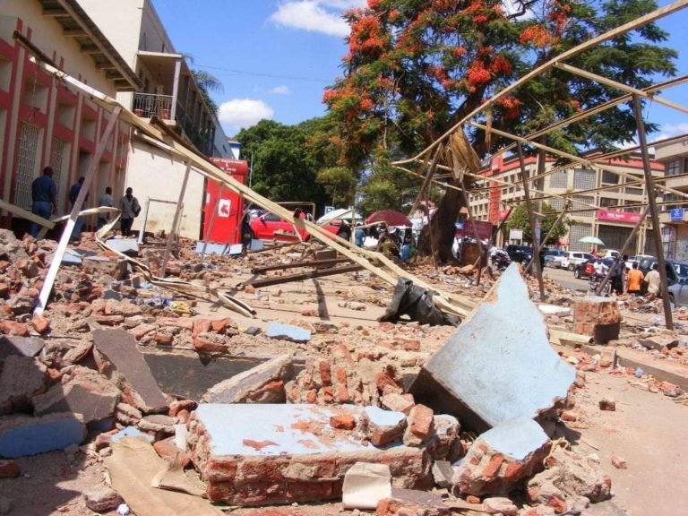 Lilongwe City Council demolishes curios market;<br>relocates traders along Chilambula Road