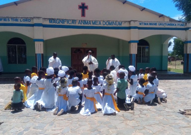 Instill into children a spirit of prayer, parents asked