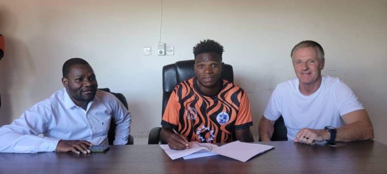 Wanderers sign Mphatso Kamanga from Karonga United