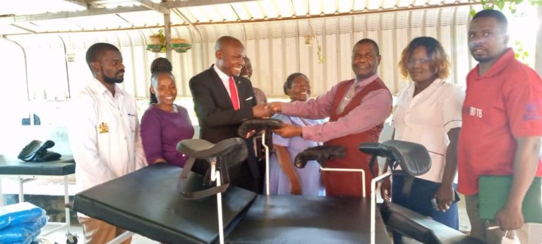 Paramount Holdings donates to Area 25 health centre