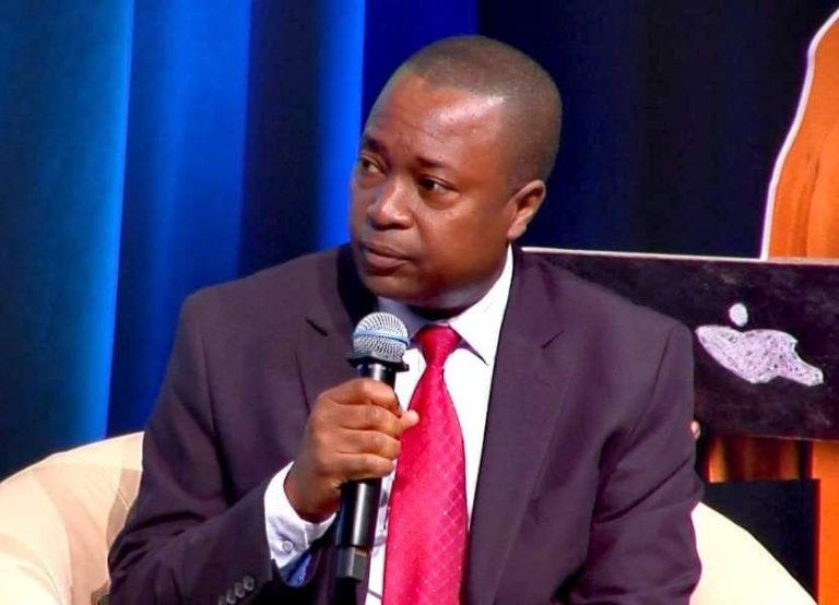 Dalitso Kabambe threatens Malata with Court action