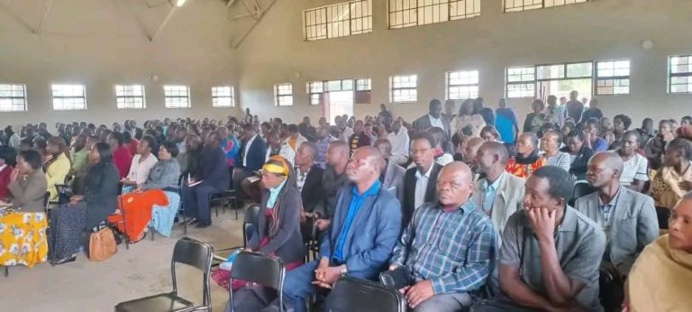 Worries Mount as English Grades Decline in Northern Education Division