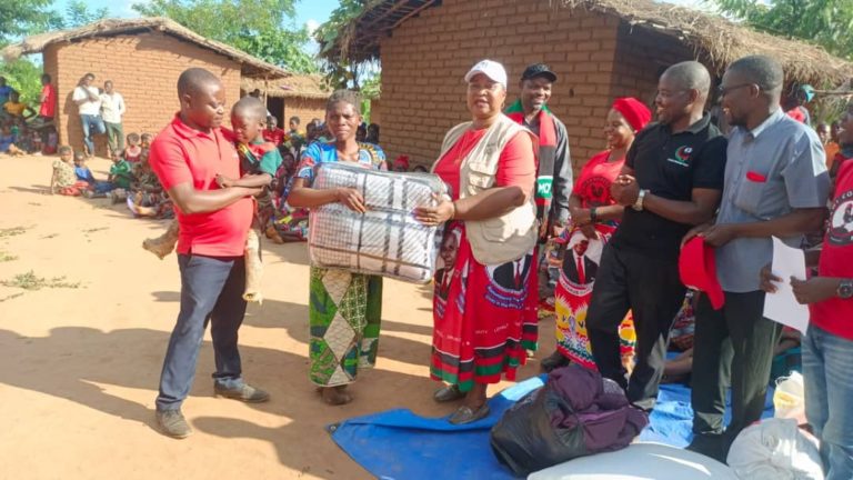 Minister of Gender bails out hunger striken family at Mbwatalika