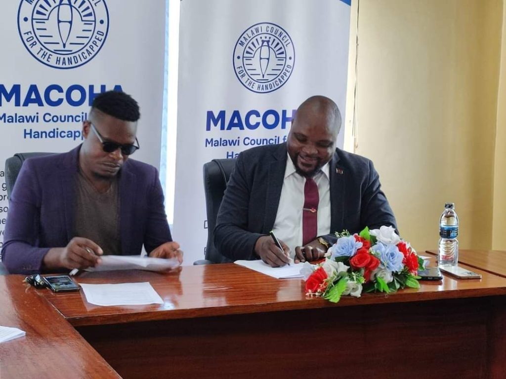 Malawi Council for the Handicapped (MACOHA) on Friday March 8, 2024 unveiled social media influencer and philanthropist Pemphero Mphande as a brand ambassador for its Bangwe Weaving Factory.

