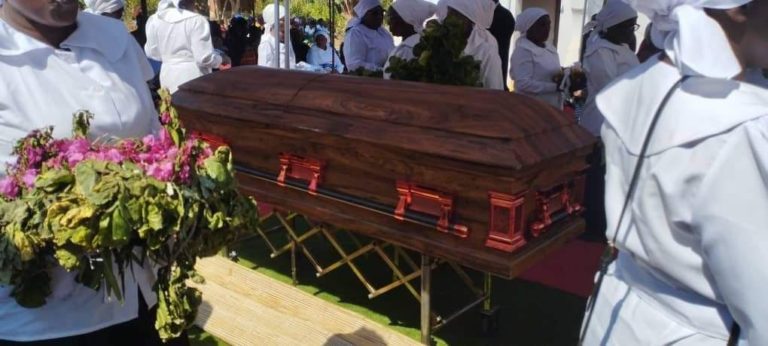 Mr Splash Geoffrey Kapusa laid to rest