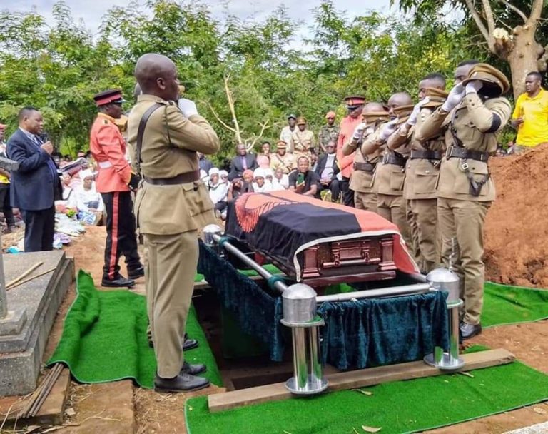 Former Minister of Education Mwang’onga laid to rest