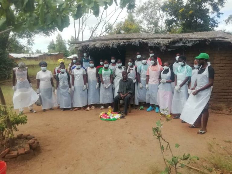 Balaka Youth Connect donates to the elderly as part of ‘Easters Gift’