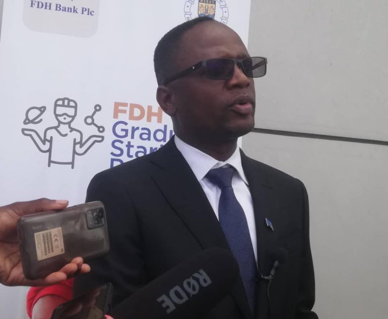 Graduates urged to shift&nbsp; focus from being employees to being employers