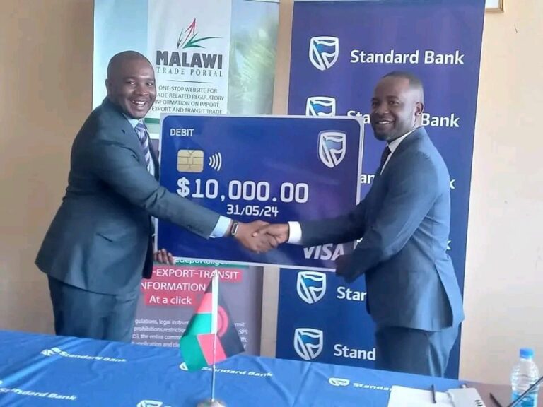 Standard Bank donates K17.2 million to Malawi Investment and Trade Forum