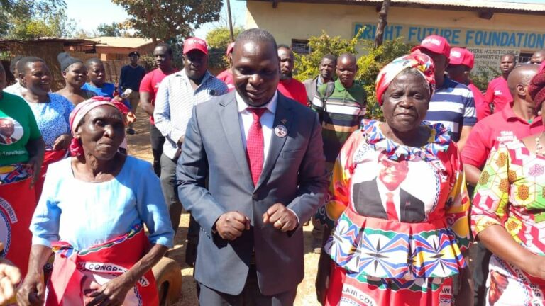 MCP Convention : Simplex Chithyola Banda  storms Ntchisi and Dowa with the message of Hope