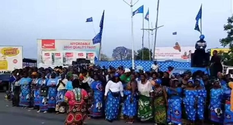 Mzuzu welcomes Peter Mutharika: A political gathering at Shoprite Roundabout
