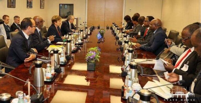 Chakwera emphasizes commitment to economic recovery in meeting with IMF
