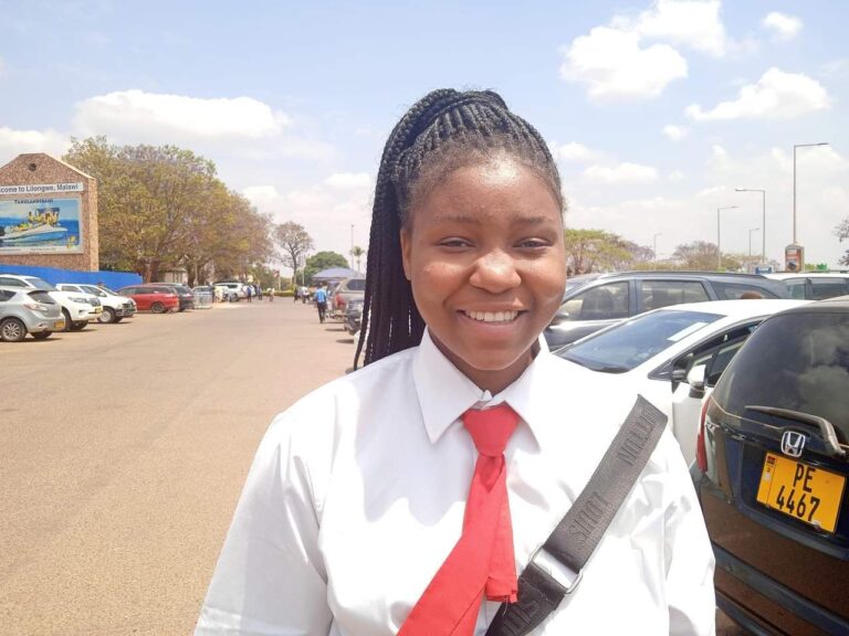Vakusi Model High School rewards outstanding student ‘Victoria Lunduka’ with Air Travel