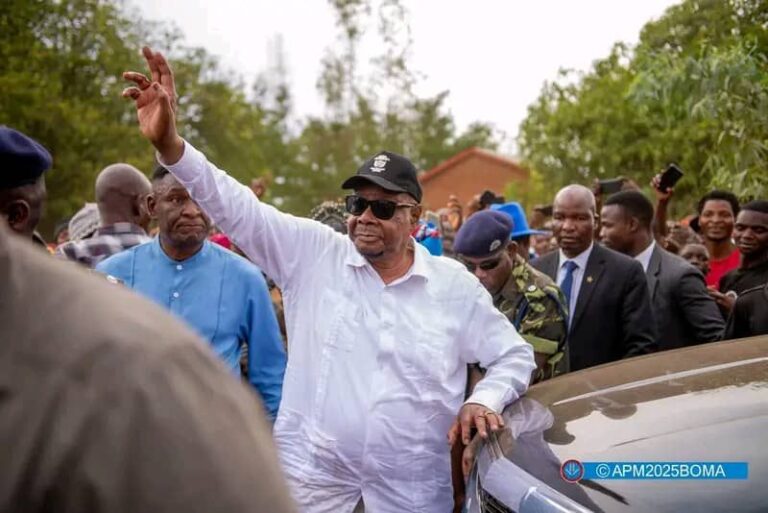 Mutharika distributes food relief in hunger-stricken Machinga