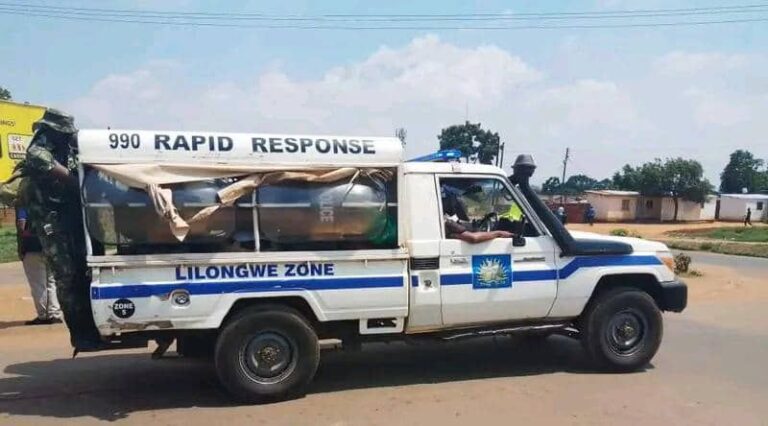 Business disrupted in Lilongwe due to clashes between protest groups and panga-wielding youths