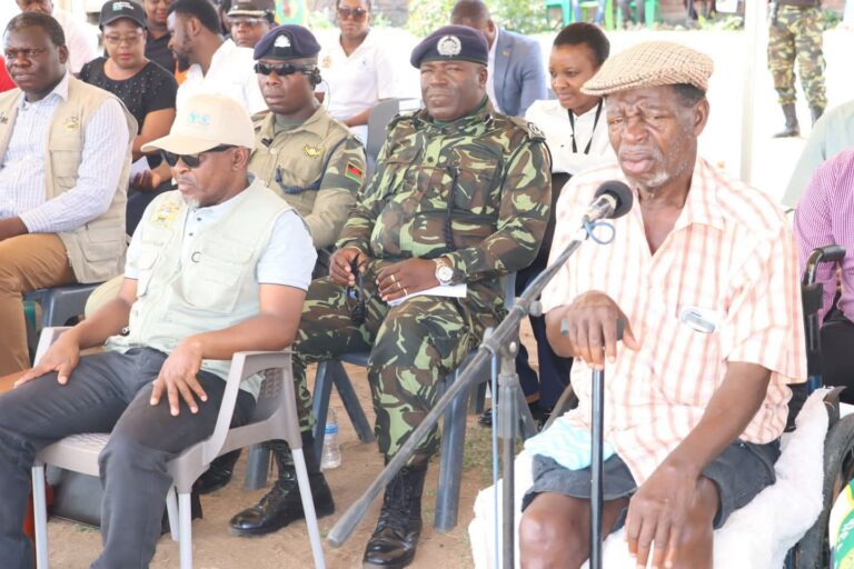 Vice President warns against partisan distribution of relief maize<br>