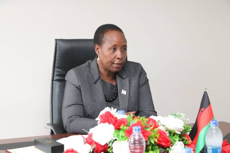 Minister of Higher Education Visits LUANAR, Emphasizes Collaboration and Research Funding