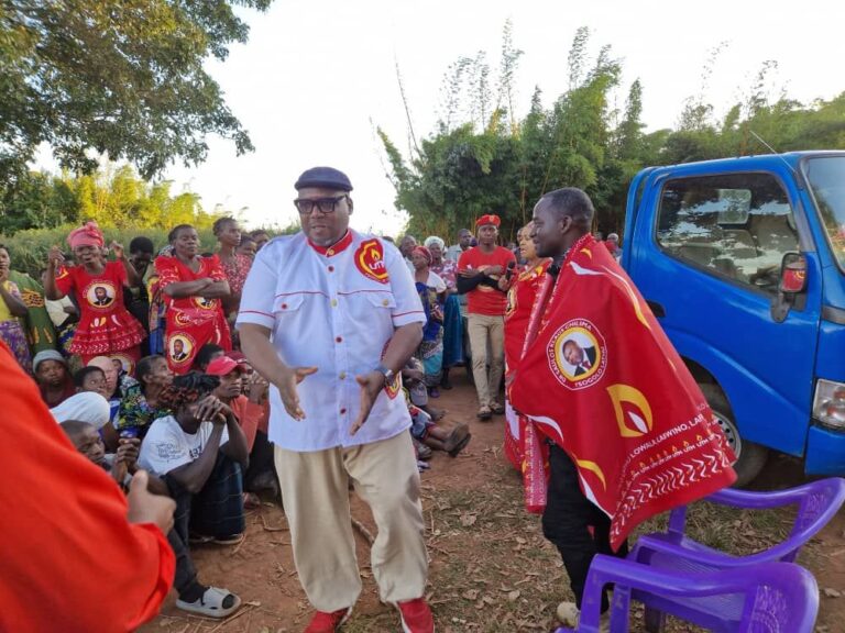 UTM Welcomes Aaron Chambo,a Former MCP/DPP,in Mulanje Central Constituency<br>        