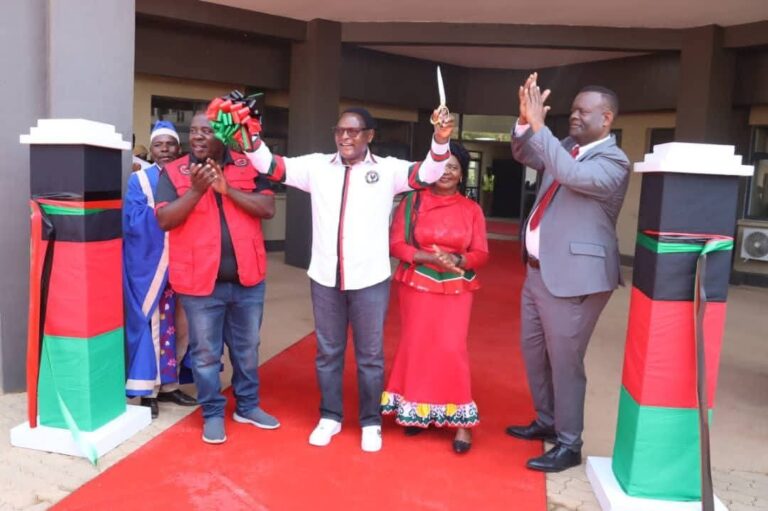 Chakwera inaugurates K7.9 billion Thyolo District Council Office Complex